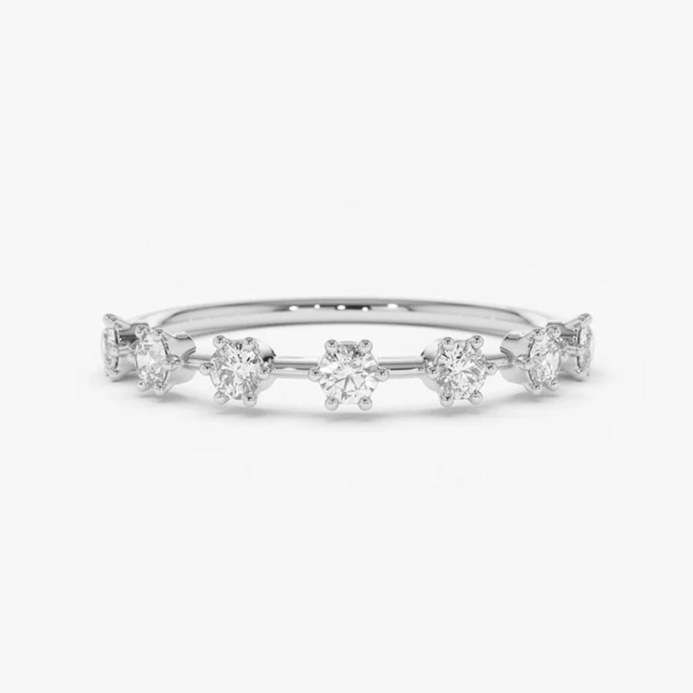 14K Gold 7 Stone Round Diamond Ring